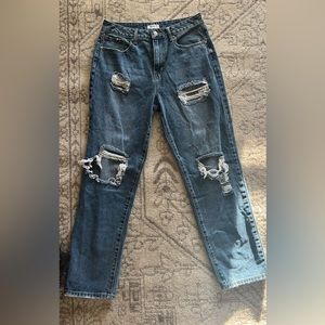 Selling forever 21 Jeans in size 28. No tags but never worn.